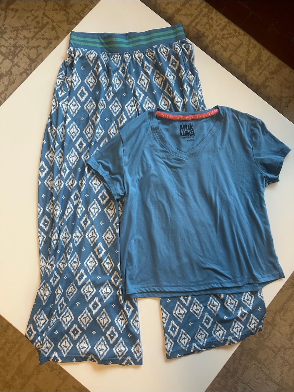Muk Luks Women's Blue Diamond Print Pajama Bottoms with Solid Top